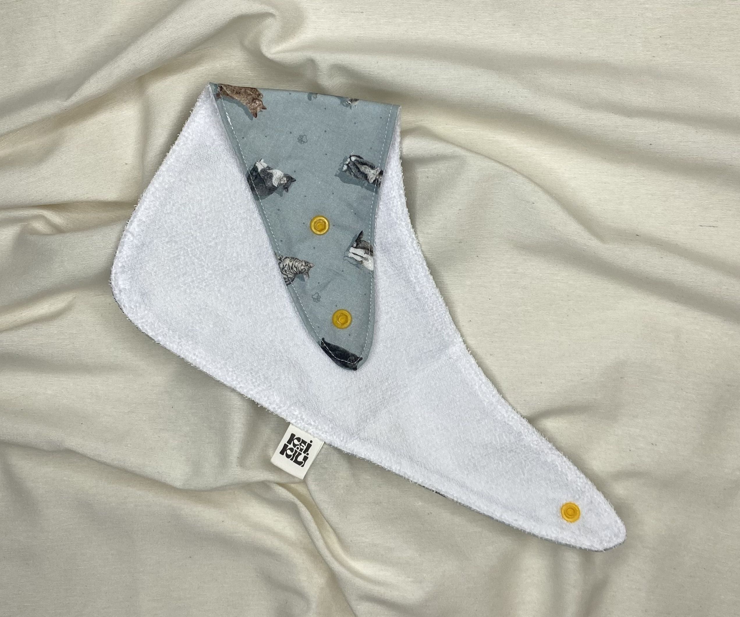BABERO BANDANA - GATOS