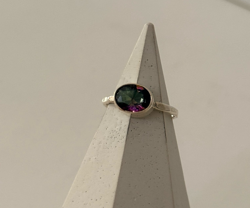 Anillo SHANTI en plata 925 y topacio mistico