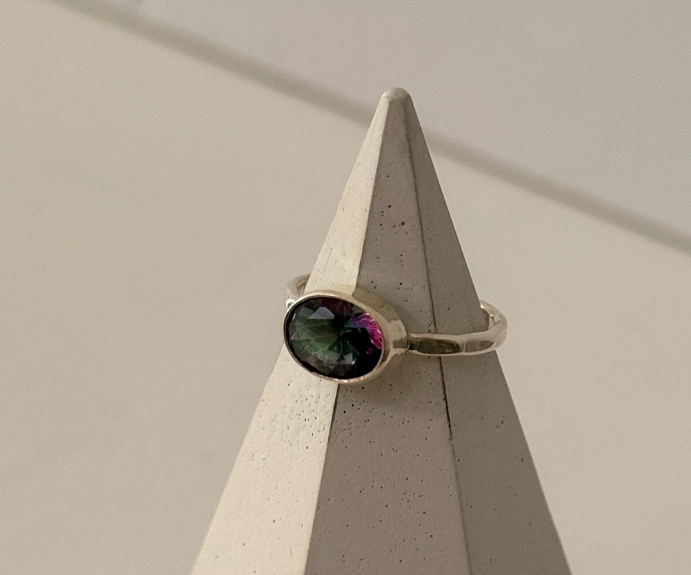 Anillo SHANTI en plata 925 y topacio mistico