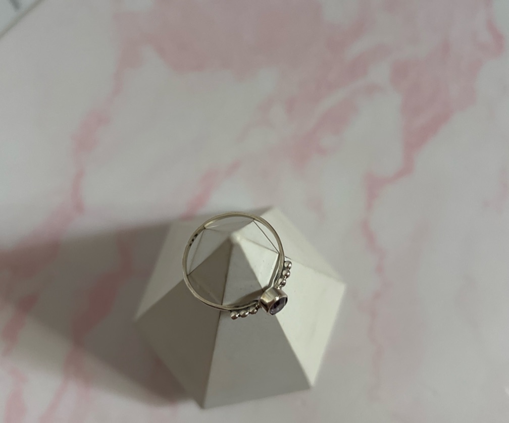 Anillo TRUFA en plata y amatista