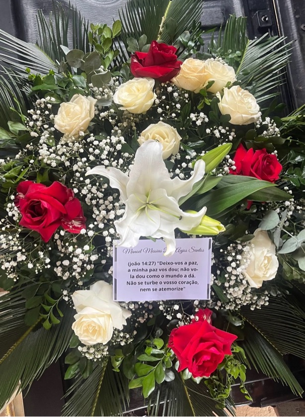 Coroa de flores fúnebre (80 a 90 centímetros)