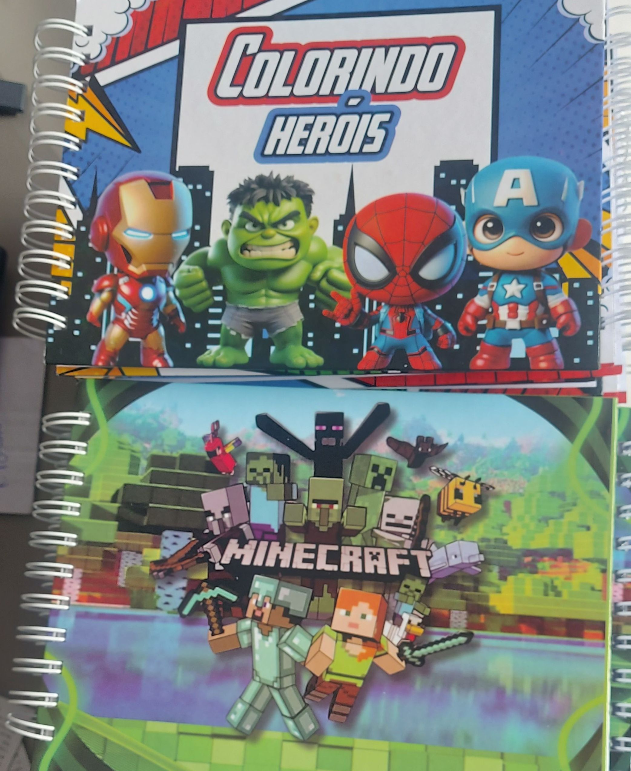 Livro de colorir diversos temas