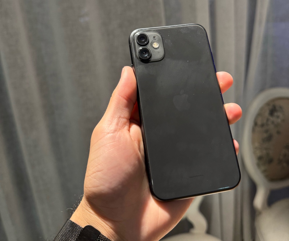 iPhone 11. 64g