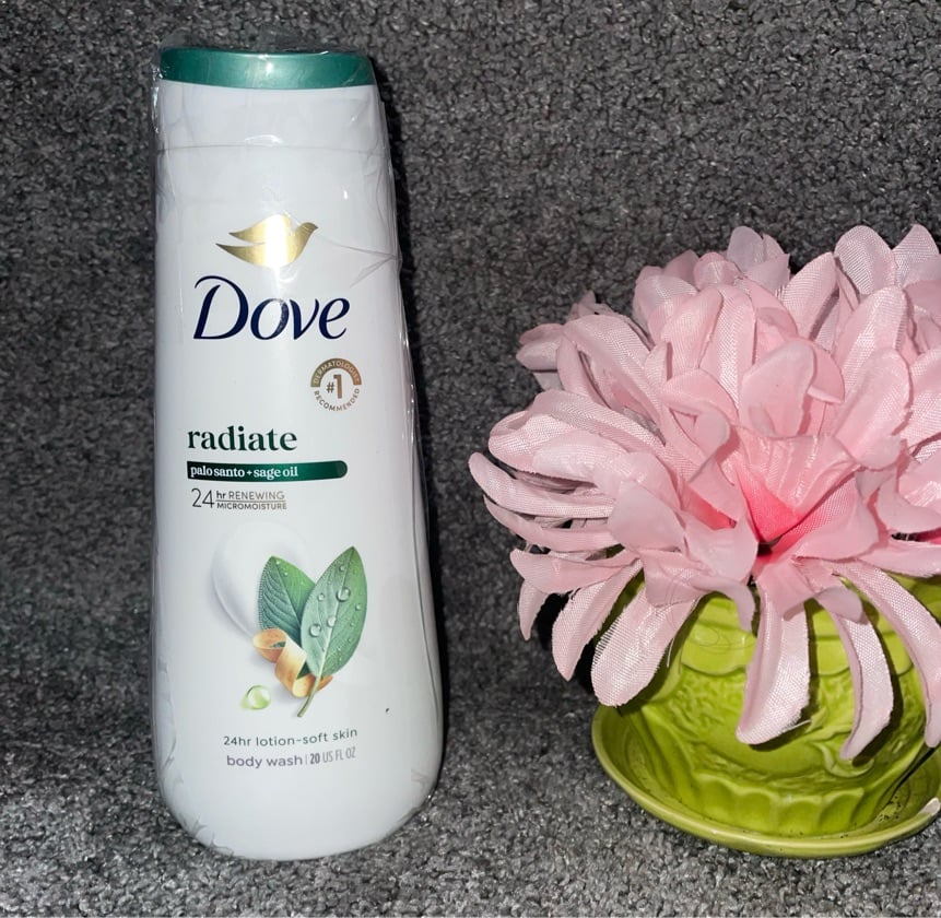 Dove Radiate Palo Santo & Sage Oil