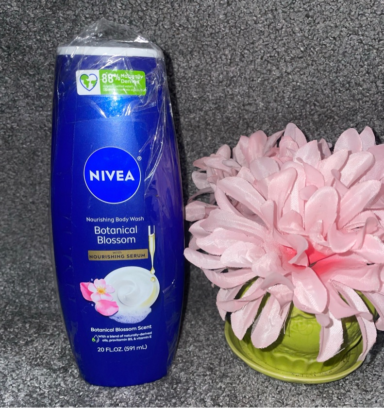 NIVEA Nourishing Body Wash Botanical Blossom