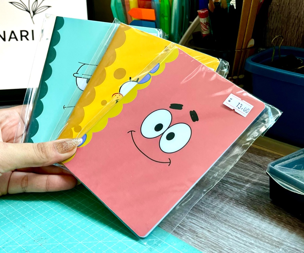 Caderninho Bob Esponja e personagens