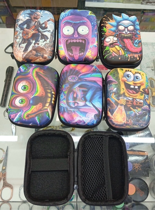 Case Desenho Pequena