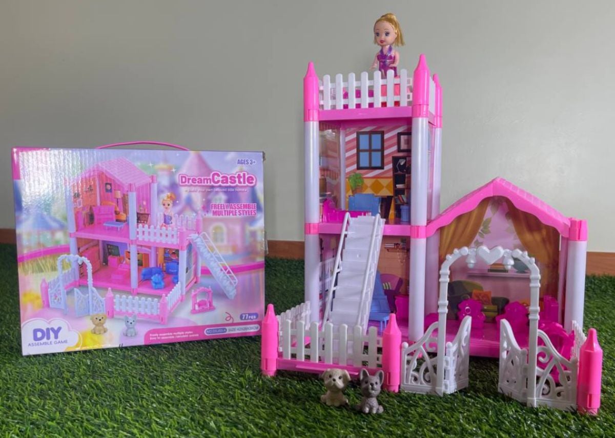Casa de Muñecas con Accesorios - 82 Piezas