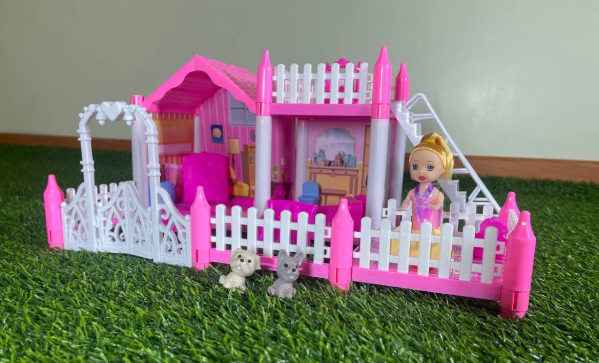 Casa de Muñecas con Accesorios - 75 Piezas