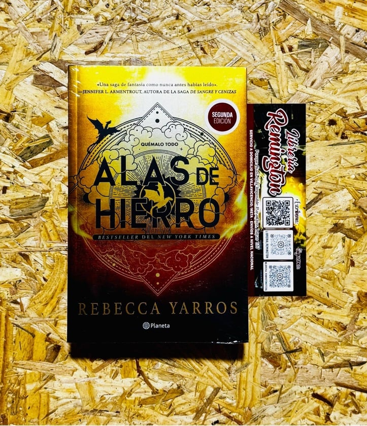 ALAS DE HIERRO Rebecca Yarros