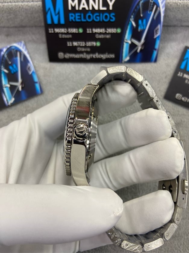 Aquaracer - azul e branco - Fundo Azul