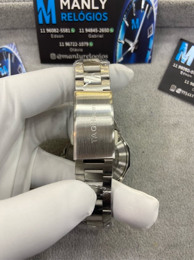 Aquaracer - azul e branco - Fundo Azul