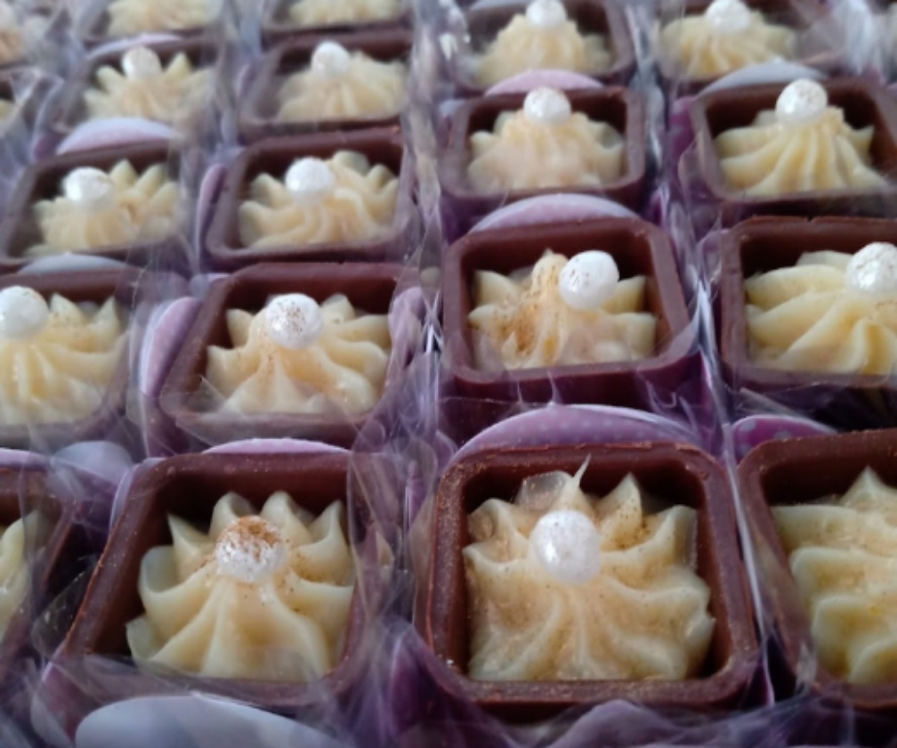 Cachepote Quadrado Choc/Laranja Especial