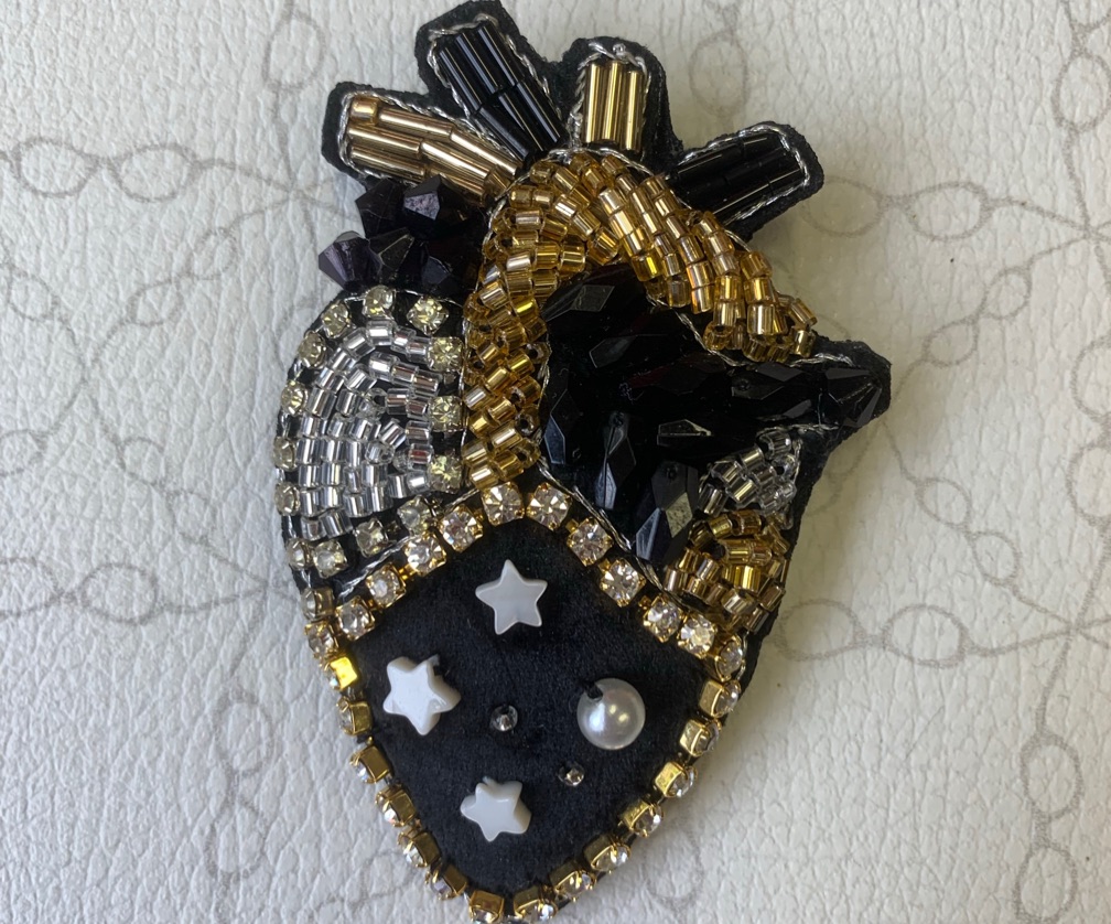 Broche Coração Black