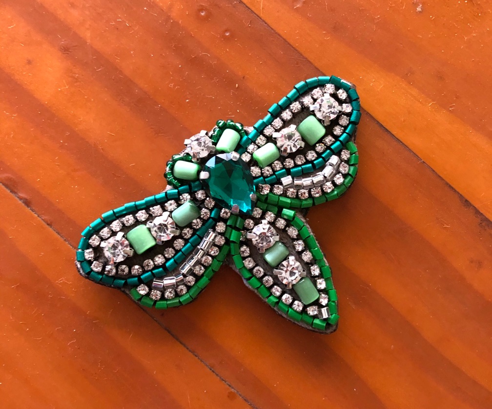 Broche bordado libélula verde